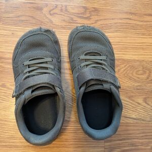 Whitin Dark Grey Kids Barefoot Sneakers
